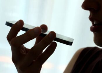 ¿Qué tan cierto es que los celulares nos escuchen y muestren justo lo que nos interesa?