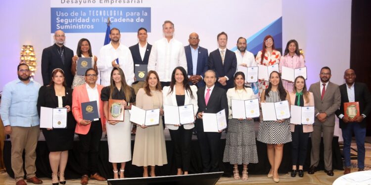 Expertos destacan el rol de la tecnología en la seguridad de la cadena de suministro