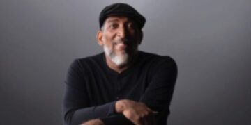 Chichi Peralta lanza nuevo sencillo “El Meneíto”