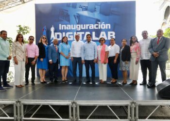 Nelson Arroyo destaca proyecto de Indotel en apoyo a la tecnología educativa