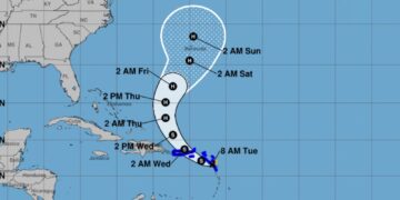 Tormenta tropical Ernesto podría convertirse en huracán este jueves