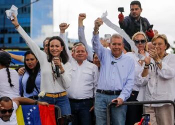 Machado dice Edmundo tomará posesión como presidente de Venezuela en enero