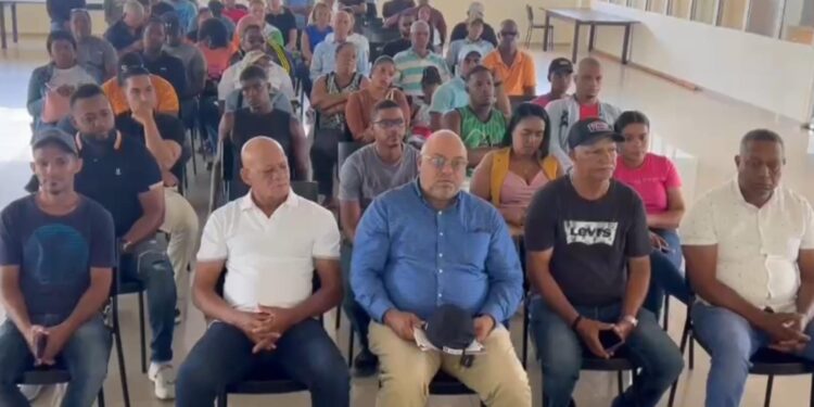 Comerciantes de Dajabón dicen estar a punto de cerrar negocios en mercado tras instalación de almacén libre de impuestos