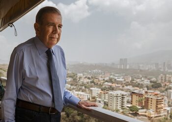 González Urrutia insta a Maduro a que "no demore más la transición en paz" en Venezuela