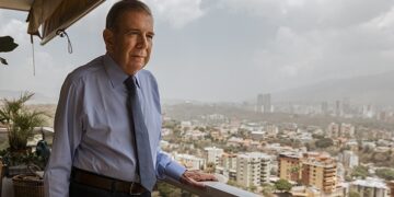 González Urrutia insta a Maduro a que "no demore más la transición en paz" en Venezuela