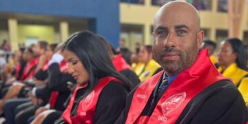 Miguel Batista ex lanzador de Grandes Ligas alcanza un nuevo hito: Se gradúa con una Maestría en Derecho Procesal Penal