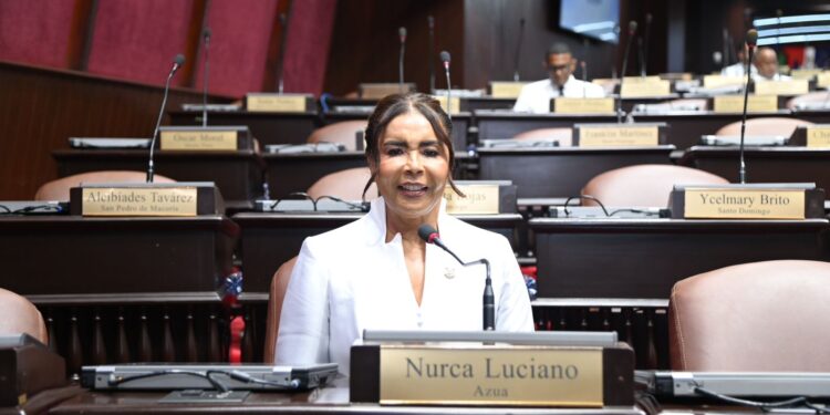 Nurca Luciano asegura estar comprometida con el progreso de Azua