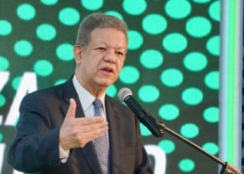 Leonel Fernández desmonta cifras de crecimiento económico presentadas por Abinader
