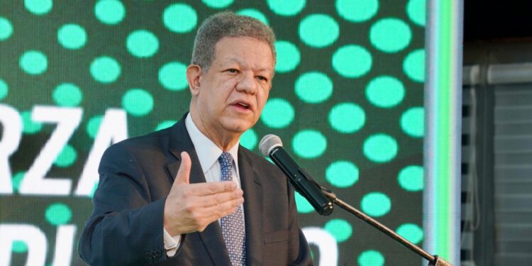 Leonel Fernández desmonta cifras de crecimiento económico presentadas por Abinader