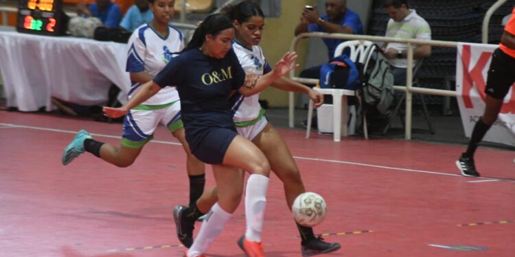 La UNPHU gana en futsal femenino y se afianza líder en la tabla de posiciones