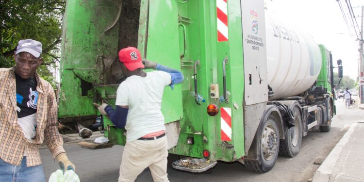Falta de educación principal causa de vertederos improvisados en SDN