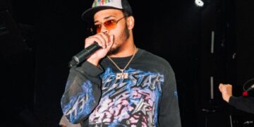 NTG y Myke Towers Colaboran en "La primera vez"