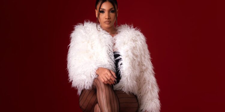 Dania Pérez, la novel cantante que trabaja para lograr un espacio en el mundo de la música