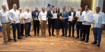 LMD y MAP entregan incentivos a gobiernos locales por buen desempeño municipal