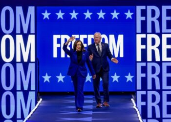 Kamala recibe desde Wisconsin la nominación demócrata a la Presidencia de EE.UU.