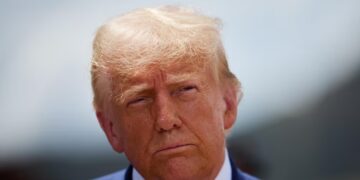 Arrestan hombre de Arizona por amenazas de muerte a Trump en las redes sociales