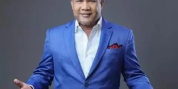 Héctor Acosta exige a ministros y directores resolver problemas de su provincia