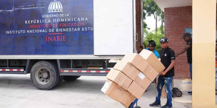 INABIE dice completó entrega de más de 1.8 millones de kits de utilería escolar