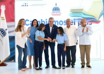 Presidente Abinader llama a sectores de la sociedad a trabajar en un Pacto por la Calidad de la Educación