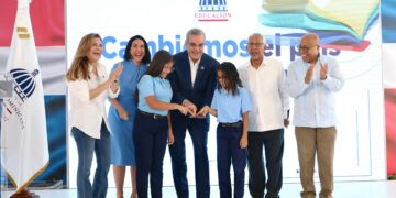 Presidente Abinader llama a sectores de la sociedad a trabajar en un Pacto por la Calidad de la Educación