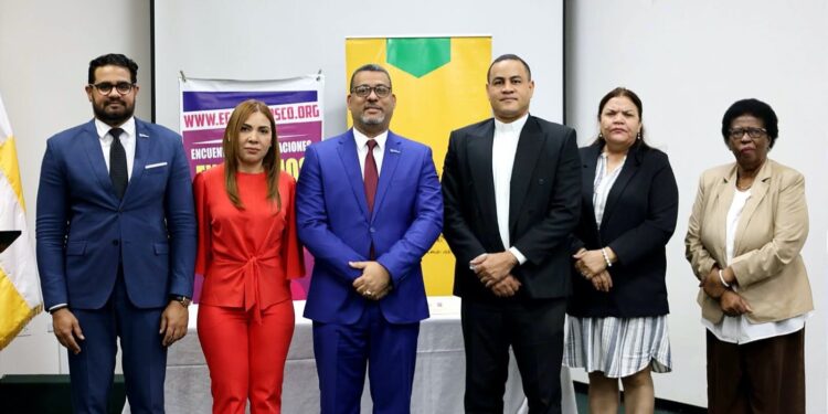 Universidad Católica y fundación EGEDONBOSCO formalizan alianza para impulsar formación