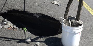 Residentes en Rincón de Yuboa piden reparación urgente de su carretera en marcado deterioro