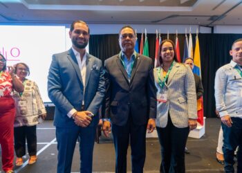 Alcaldesa Betty Gerónimo participa en "Experiencia Puerto Rico 2024″