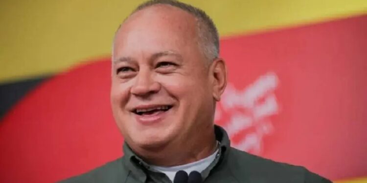 Maduro nombra a Diosdado Cabello ministro de Interior y Justicia para que traiga "paz"