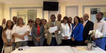 Consejo Nacional del Colegio de Abogados crea comisión para dirigir el gremio