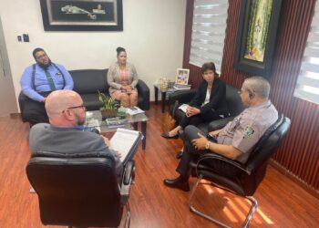 Reunión entre la Policía Nacional y expertos internacionales fortalece el compromiso con la igualdad y los derechos humanos
