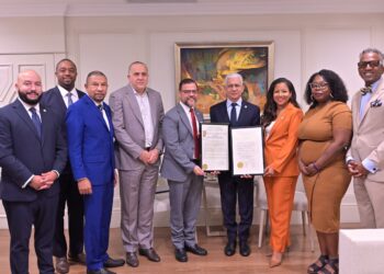 Senado NY reconoce presidente Senado por esfuerzos para mejorar calidad vida de dominicanos