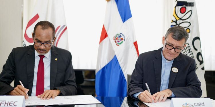 La UFHEC y el CAID crearán nuevas carreras en terapias del habla, ocupacional y conductual