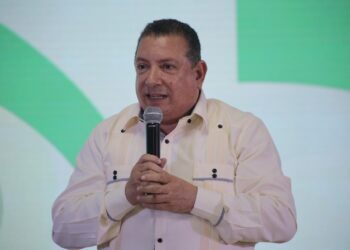 Cooperativa de maestros actualiza política de servicios a socios