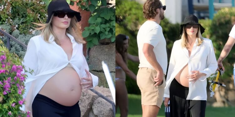 La Barbie humana luce embarazo durante sus vacaciones en Cerdeña