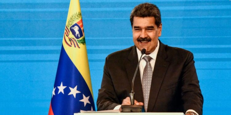 Denuncian maniobra de Maduro y falsos observadores que pretenden legitimar elecciones