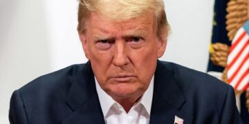 Trump afirma que las elecciones venezolanas "no fueron libres" y culpa a Kamala Harris