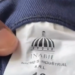 Encuentran pantalones con logos de INABIE en tienda china