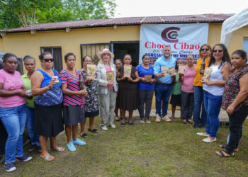 FEDA entrega maquinarias para impulsar chocolatería en la provincia Duarte