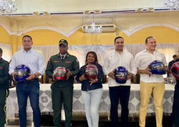 Digesett entregó más de 300 cascos protectores y brinda educación vial en San Juan de la Maguana
