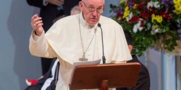 El papa Francisco al asegurar que el aborto es “un homicidio” y el médico que lo practica es “un sicario”