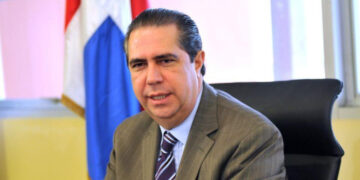 Francisco Javier insta a Abinader desistir reforma constitucional y concentrarse en males del país