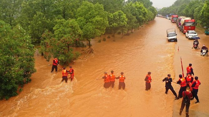 Al menos 3 muertos por deslizamiento de tierra en noroeste de China tras fuertes lluvias
