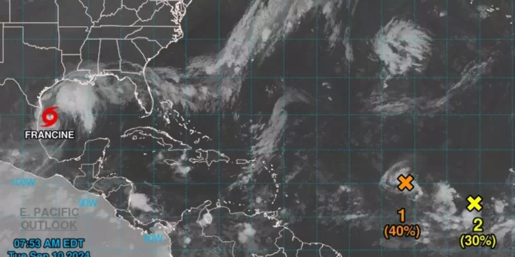 Francine podría convertirse en huracán en las próximas horas; onda tropical y frente frío afectan a México