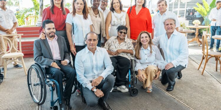 APAP y ADN rehabilitan accesos inclusivos de la Kennedy con Máximo Gómez