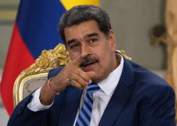 Estados Unidos culpa a las " medidas antidemocráticas" de Maduro de la salida de Edmundo González
