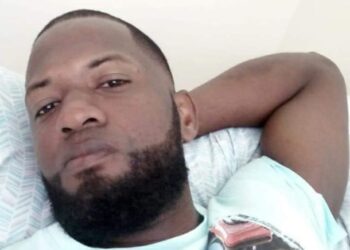 Ultiman hombre en autopista 6 de Noviembre y lo despojan de su motocicleta