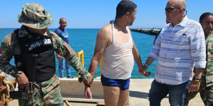 Rescatan hombre en Puerto Plata que se habría lanzado “borracho” al Océano Atlántico