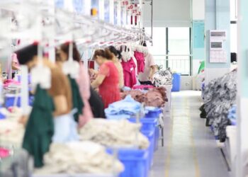 EE.UU. busca eliminar laguna jurídica que permite importaciones "minis" desde Shein y Temu