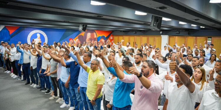 FESD 16 y Juventud del PRM eligen a Pedro Martínez como candidato para las elecciones de la Federación de Estudiantes