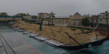 Lluvias provocan desplome de pared en un centro educativo de Cristo Rey